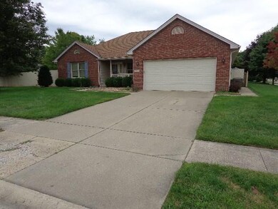 3398 Queensbury Dr, Columbus, IN 47203 - photo 2