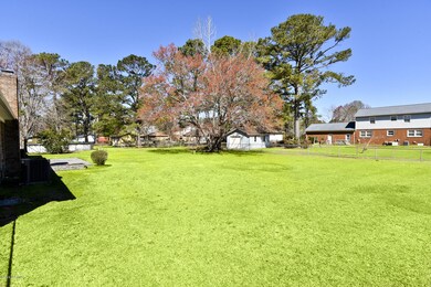 209 Columbia Dr, Jacksonville, NC 28546 - photo 6