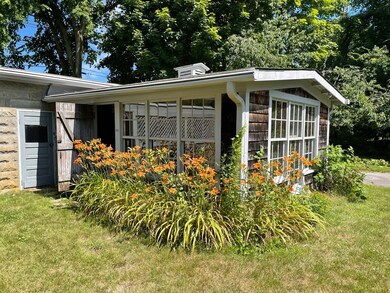 218 Horseneck Rd, South Dartmouth, MA 02748 - photo 4