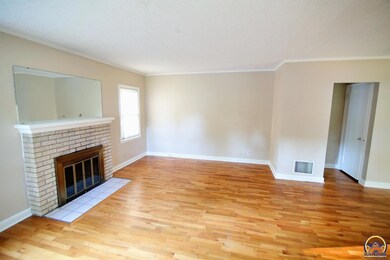 2828 SW 12th St, Topeka, KS 66604 - photo 6