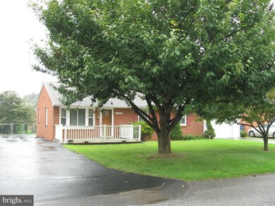 17313 Cloverleaf Rd, Hagerstown, MD 21740 - photo 4