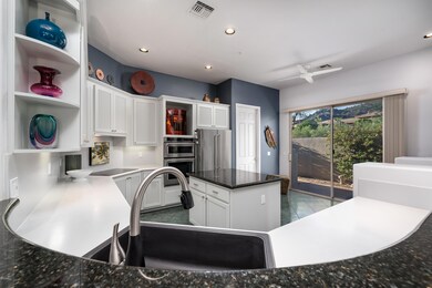 08- Kitchen