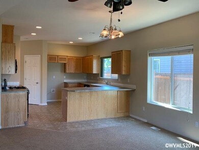 1628 S 7th St, Independence, OR 97351 - photo 4