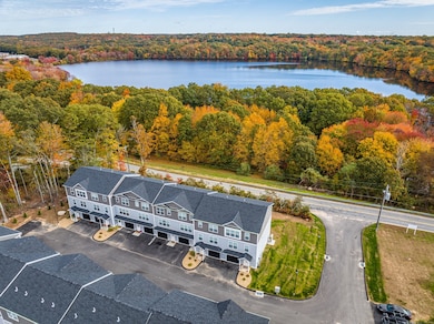 94 N Bridebrook Rd unit 310, East Lyme, CT 06357 - photo 2