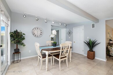 2476 Sadler Ln, Melbourne, FL 32935 - photo 4