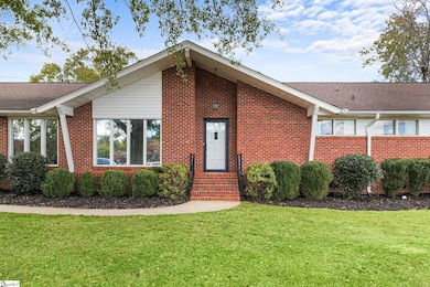 207 Grandview Cir, Travelers Rest, SC 29690 - photo 3