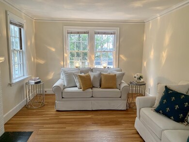 142 Oakland St, Wellesley Hills, MA 02481 - photo 6