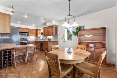 Dining, Kitchen