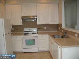 156 Chancellor Dr, Woodbury, NJ 08096 - photo 3