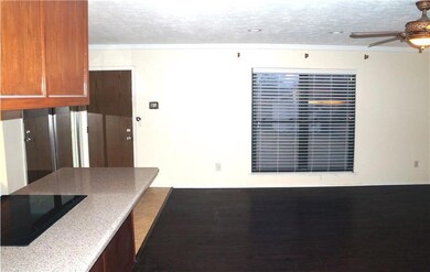 7404 Sandhurst Ln S, North Richland Hills, TX 76182 - photo 3