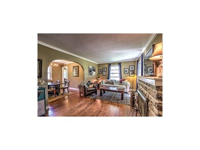 Arched Doorway to Formal Dining Creating an Open F