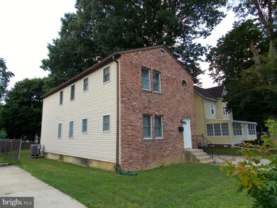 633 Andrews Ave, Darby, PA 19023 - photo 2