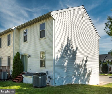 18 Lanhill Ct, Halethorpe, MD 21227 - photo 5