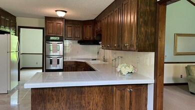 206 S Farr Ave, Andrews, SC 29510 - photo 5