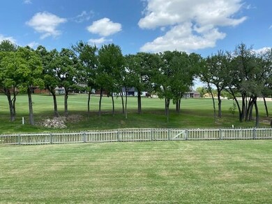 3807 Nocona Dr, Granbury, TX 76049 - photo 3