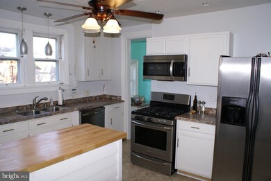 373 W Queen St, Chambersburg, PA 17201 - photo 2