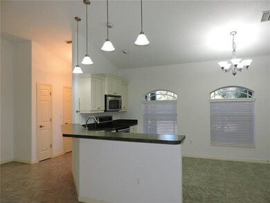 Kitchen - Breakfast Bar