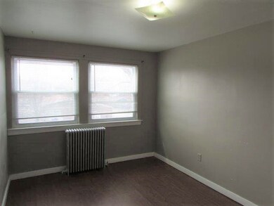 255 N Spring St unit 6, Elgin, IL 60120 - photo 6