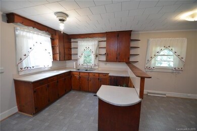 1112 Fox Ave, Statesville, NC 28677 - photo 5