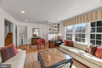 2431 Lexington Rd, Falls Church, VA 22043 - photo 5