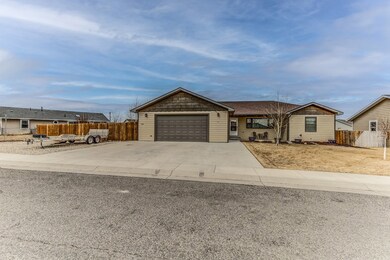 3007 Twin Creek Tr Ave, Cody, WY 82414 - photo 2