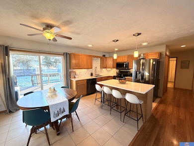 1923 Ella St, Beatrice, NE 68310 - photo 6