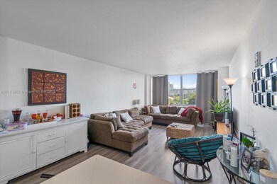 Parkview Point Condos unit 4M, Miami Beach, FL 33141 - photo 6