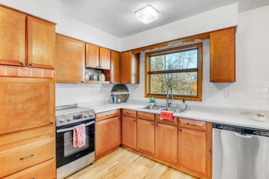 1119 Elm St S, Moorhead, MN 56560 - photo 6