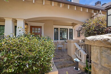 02 - Exterior View
