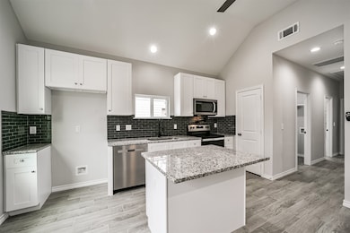 16613 E Lynbrook, Montgomery, TX 77316 - photo 6