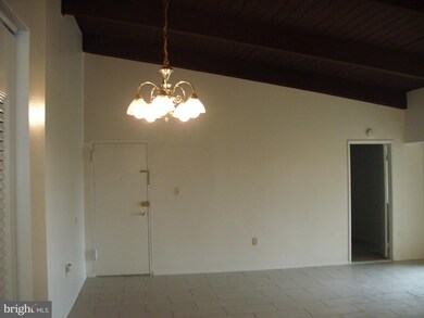 11404 Cherry Hill Rd unit 303, Beltsville, MD 20705 - photo 5