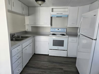 4943 E Hillsborough Ave unit 61, Tampa, FL 33610 - photo 2