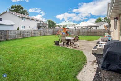 1435 Painted Leaf Dr, Crown Point, IN 46307 - photo 6