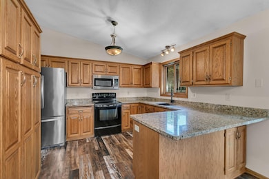 1921 Circle Ct NW, Sauk Rapids, MN 56379 - photo 3