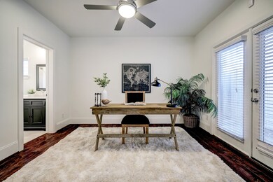 736 Yale St unit B, Houston, TX 77007 - photo 4