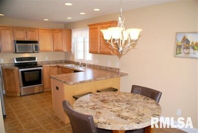 1604 W 67th St, Davenport, IA 52806 - photo 4