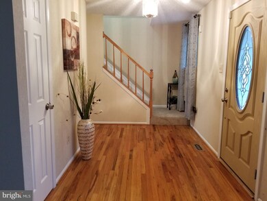 14800 Forsythia Terrace, Burtonsville, MD 20866 - photo 2