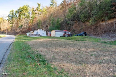 636 Copley Branch Rd, Butler, TN 37640 - photo 6