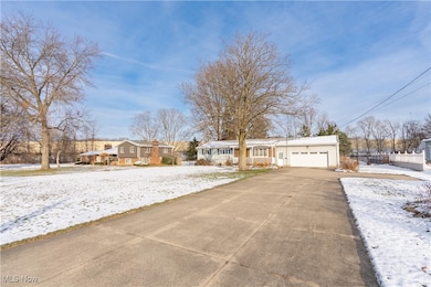 2025 S Plaza Dr, Akron, OH 44319 - photo 3