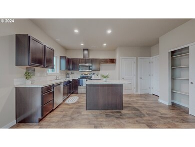 310 Rosalynn Dr, Stanfield, OR 97875 - photo 7