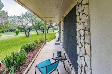 5010 Comanche Dr, Granbury, TX 76049 - photo 4