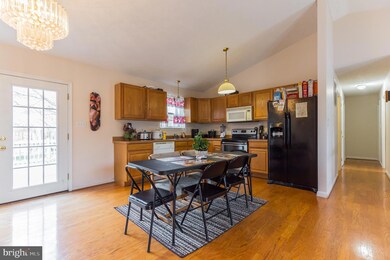 13621 Dowell Rd, Dowell, MD 20629 - photo 2