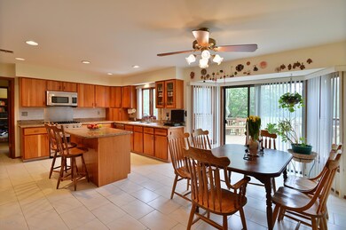 21 Edie Dr, Marlboro, NJ 07746 - photo 6