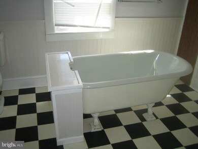 221 Fredericksburg Ave, Louisa, VA 23093 - photo 6