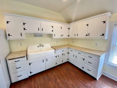 598 Westfield St unit 2, West Springfield, MA 01089 - photo 3