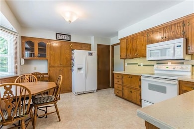 12109 W 60th Terrace, Shawnee, KS 66216 - photo 2