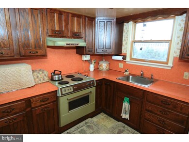 709 Hillside Dr, Hamburg, PA 19526 - photo 7