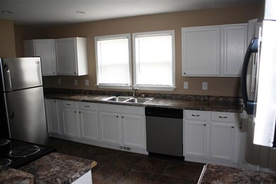 2104 N Fillmore St, Davenport, IA 52804 - photo 6