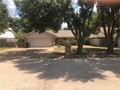 416 N Morgan Dr, Moore, OK 73160 - photo 2