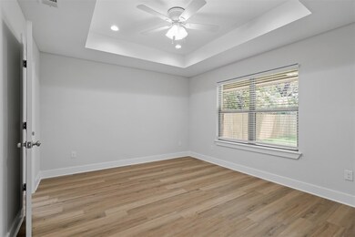 808 W Walker St, Denison, TX 75020 - photo 7